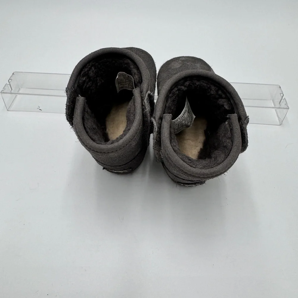 UGG Cozy Suede Gray Baby Booties Size 02/03